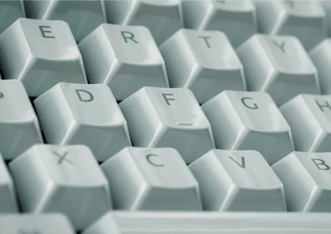 Keychron Q16 Fully Ceramic Keyboard – Redefine Typing with Unmatched Precision & Luxury 3 Keychron Q16 Fully Ceramic Keyboard – Redefine Typing with Unmatched Precision & Luxury - Image 3